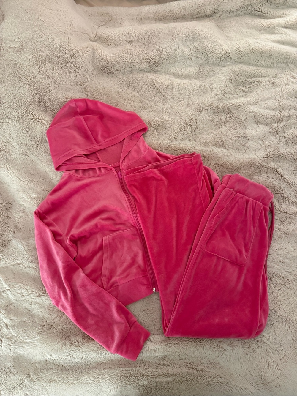 refuge Hot Pink Velour Lounge Set